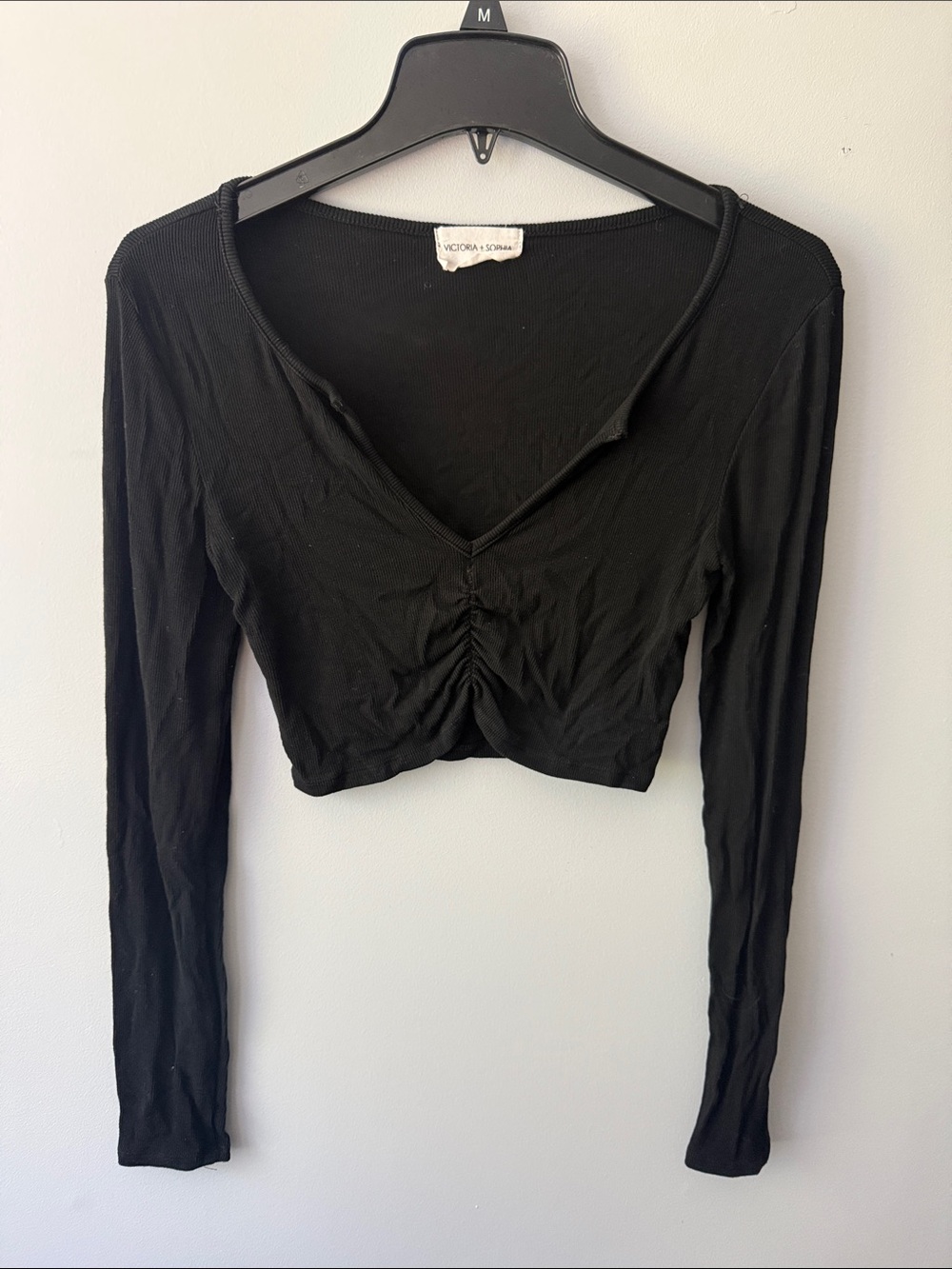 Victoria + Sophia Black Long-Sleeve Cropped Ruched Top